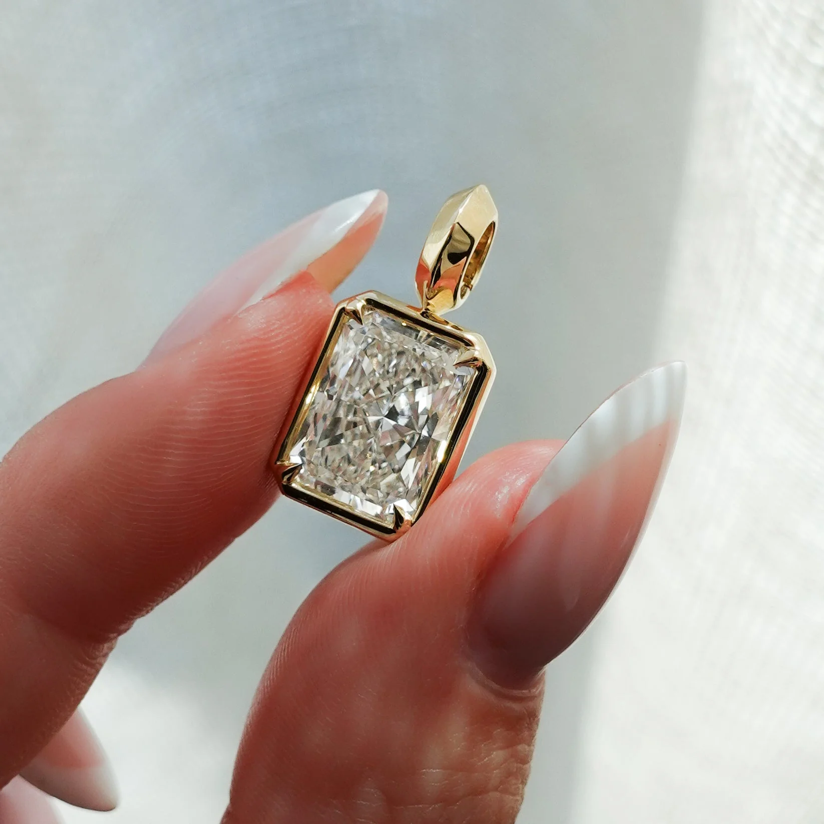 Club Elongated Radiant Attachable Diamond Pendant - Image 4