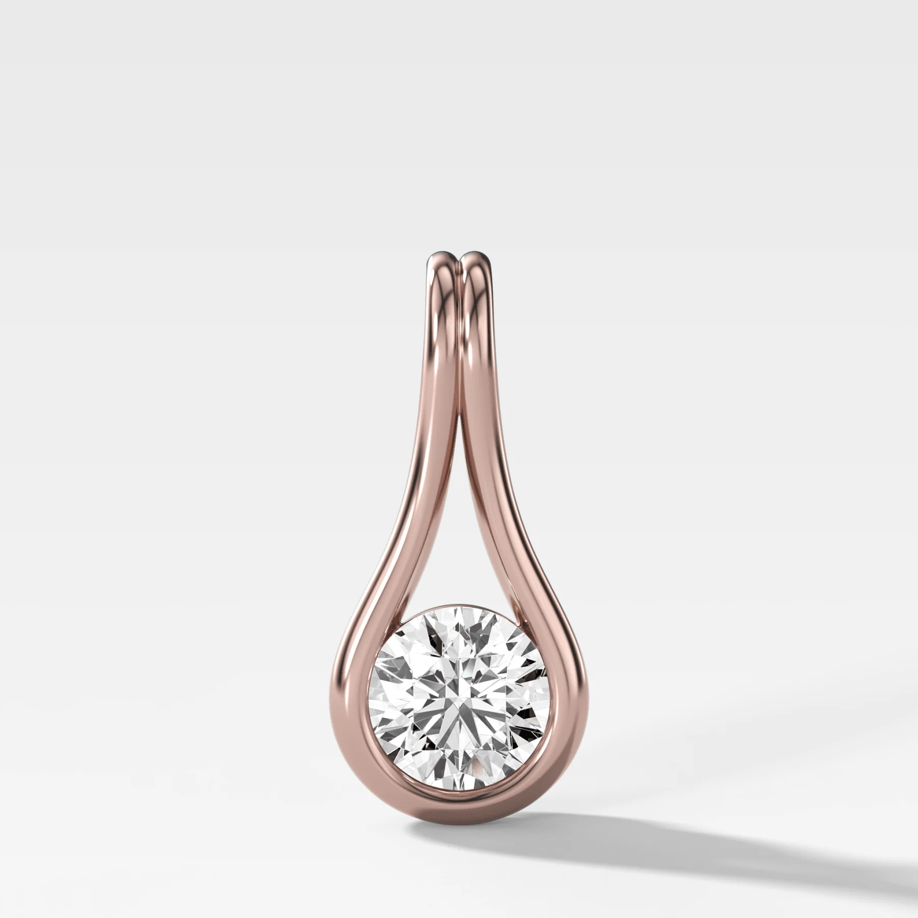 Lasso Round Diamond Pendant - Image 4
